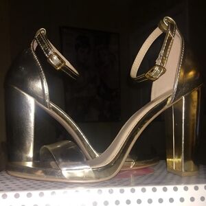 Meet your Posher, Karra